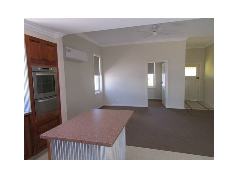 61 Jamouneau Street, Warracknabeal VIC 3393