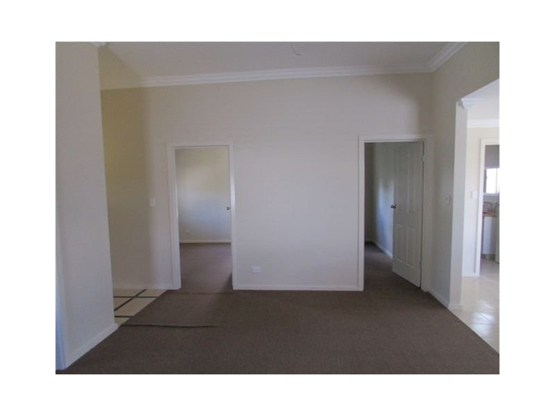 61 Jamouneau Street, Warracknabeal VIC 3393