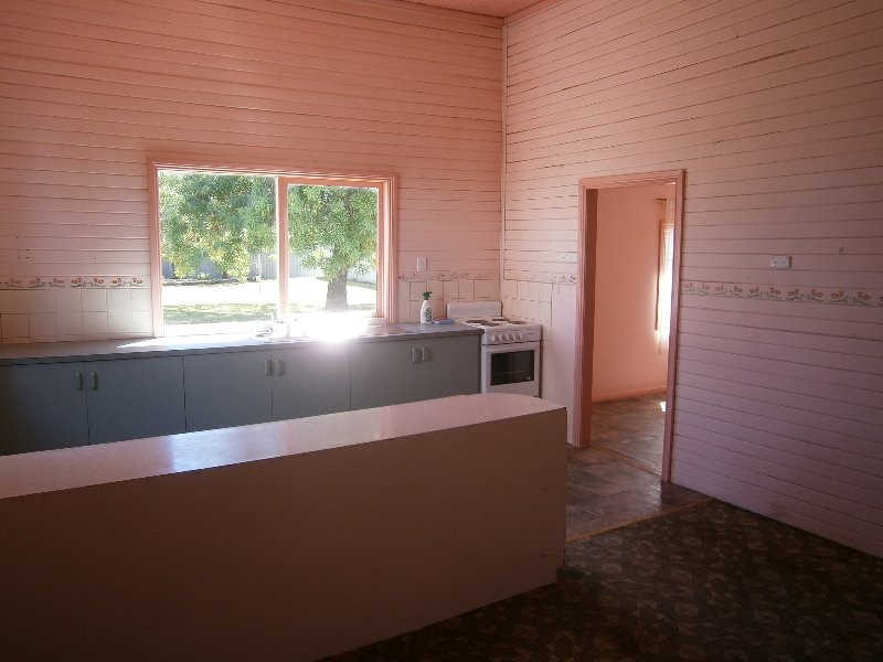 34 Campbell Street, Warracknabeal VIC 3393