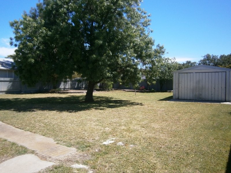 34 Campbell Street, Warracknabeal VIC 3393