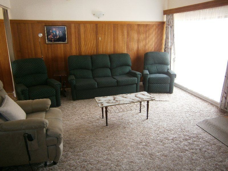 3 Tobruk Avenue, Warracknabeal VIC 3393