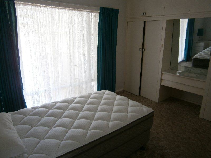 3 Tobruk Avenue, Warracknabeal VIC 3393