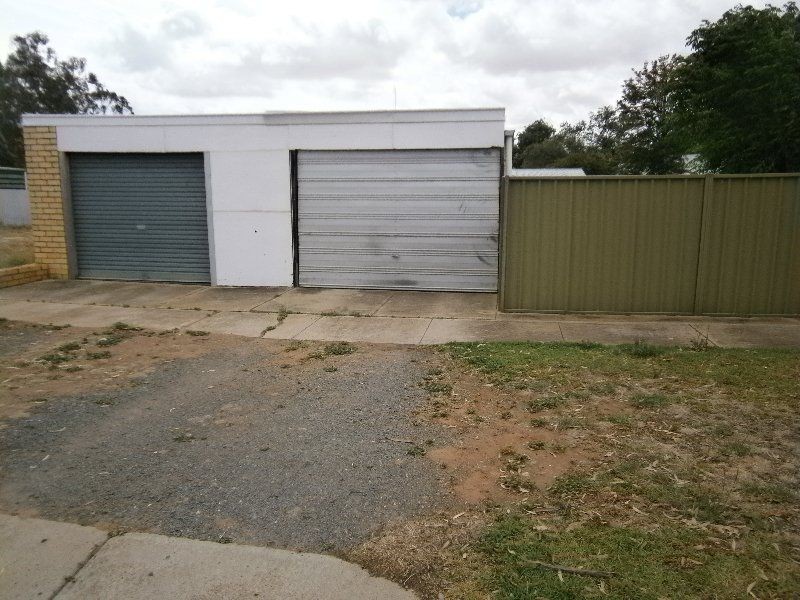 3 Tobruk Avenue, Warracknabeal VIC 3393