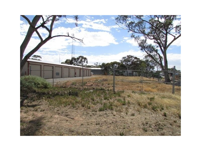 47 Thomas Street, Warracknabeal VIC 3393