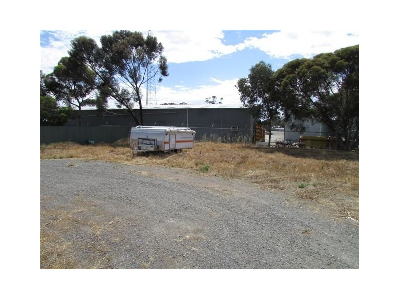 47 Thomas Street, Warracknabeal VIC 3393
