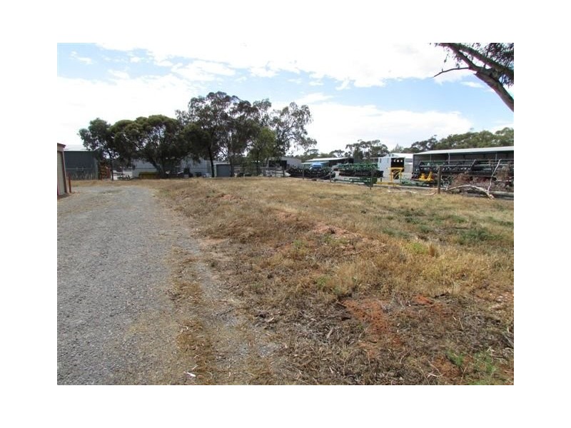 47 Thomas Street, Warracknabeal VIC 3393