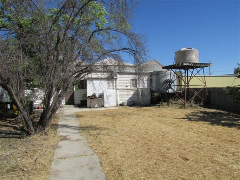 99 Main Street, Minyip VIC 3392