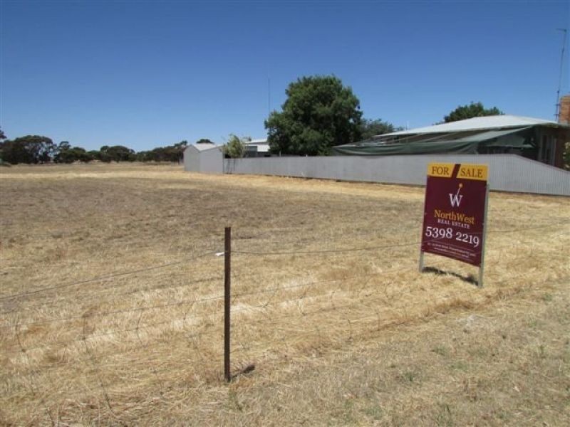 23 & 24 Clifford Street, Warracknabeal VIC 3393