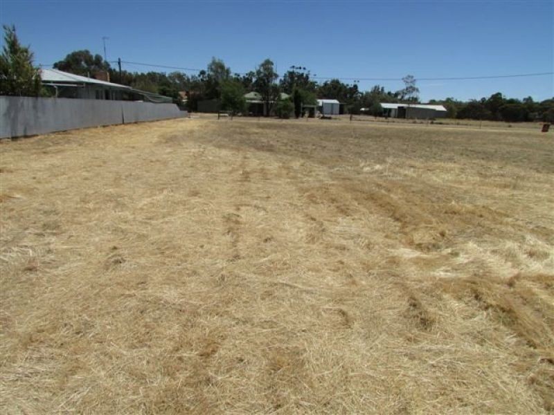 23 & 24 Clifford Street, Warracknabeal VIC 3393