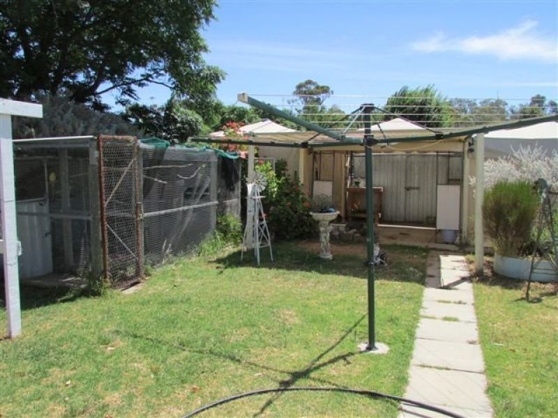 12 Clifford Street, Warracknabeal VIC 3393