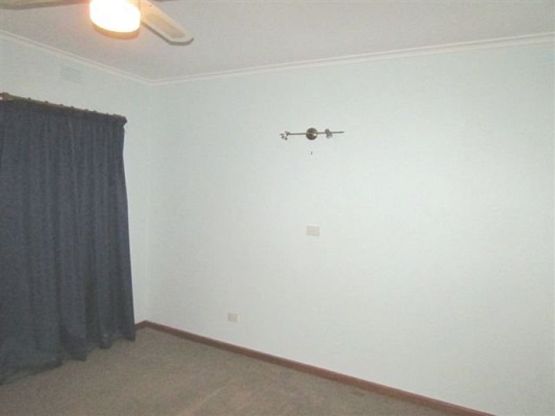 19 Kokoda Avenue, Warracknabeal VIC 3393