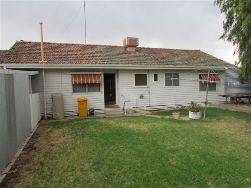 19 Kokoda Avenue, Warracknabeal VIC 3393