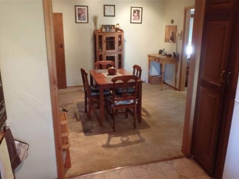 2 Symes Avenue, Warracknabeal VIC 3393