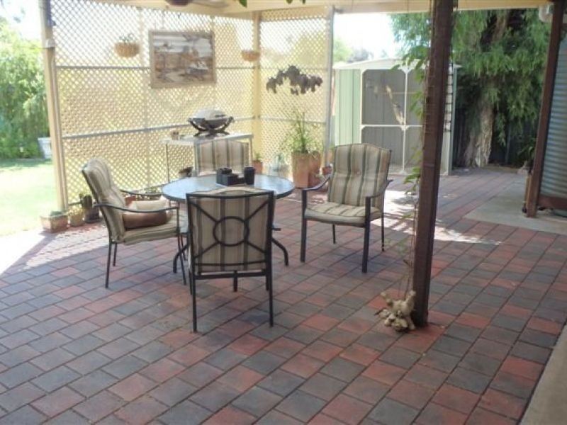 2 Symes Avenue, Warracknabeal VIC 3393