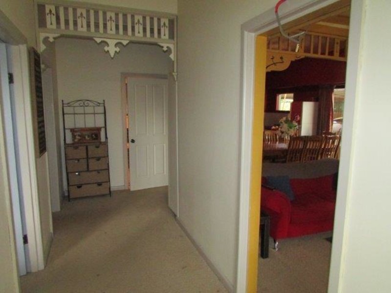 67 Jamouneau Street, Warracknabeal VIC 3393