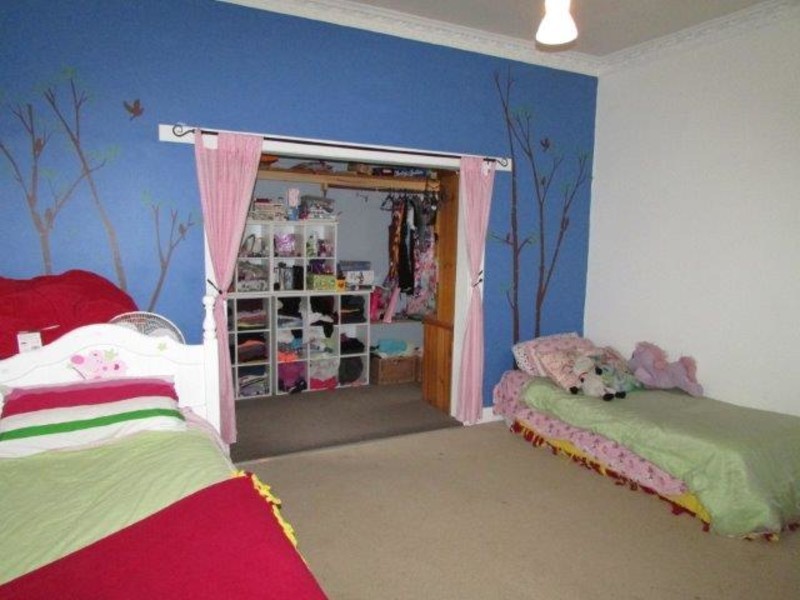 67 Jamouneau Street, Warracknabeal VIC 3393