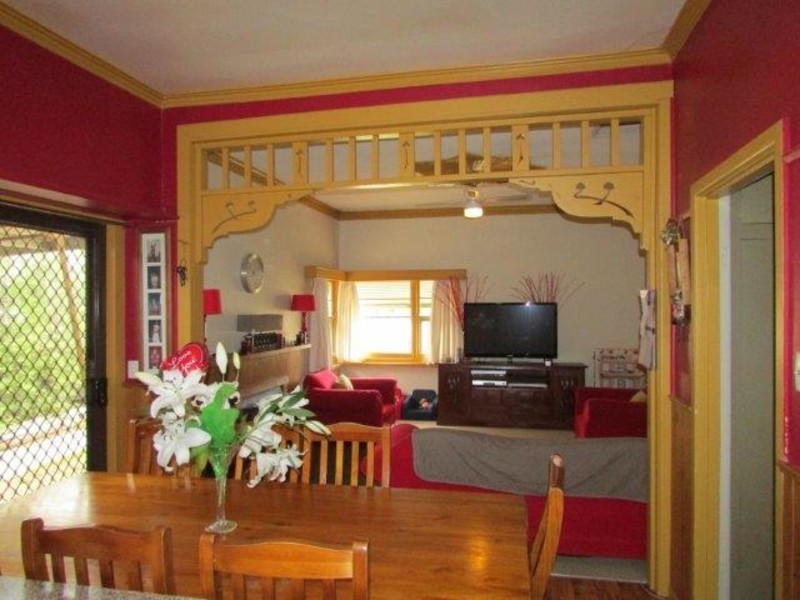 67 Jamouneau Street, Warracknabeal VIC 3393