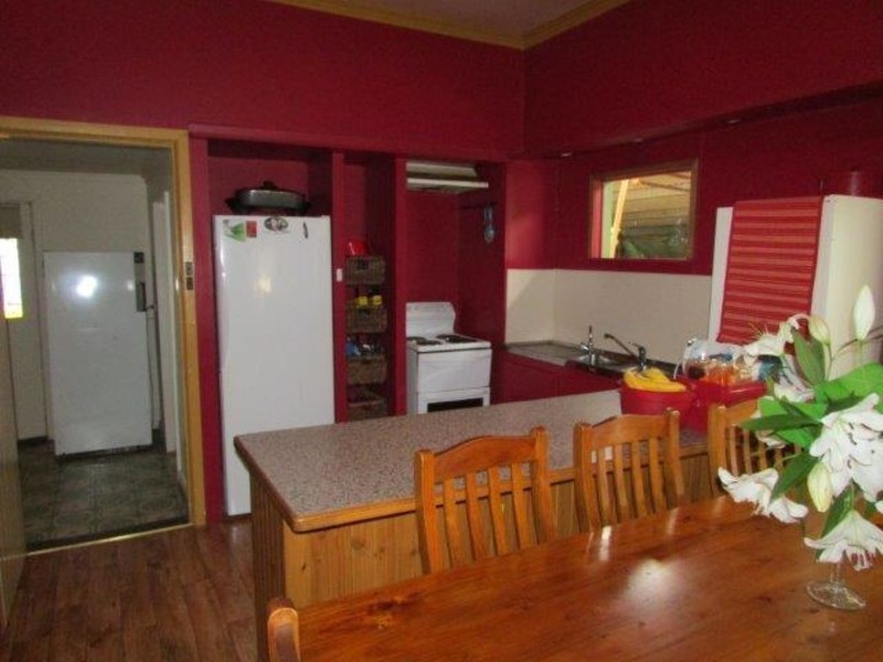 67 Jamouneau Street, Warracknabeal VIC 3393