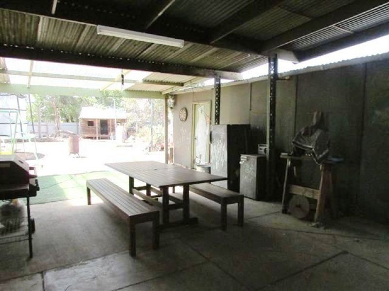 67 Jamouneau Street, Warracknabeal VIC 3393