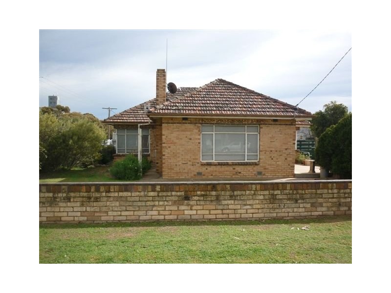 36 Dennys Street, Hopetoun VIC 3396
