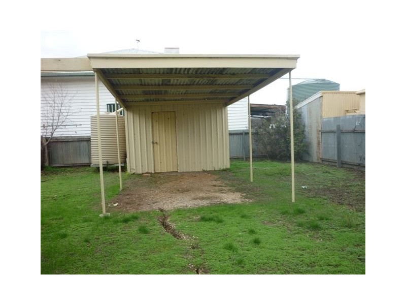 30 Walker Street, Donald VIC 3480