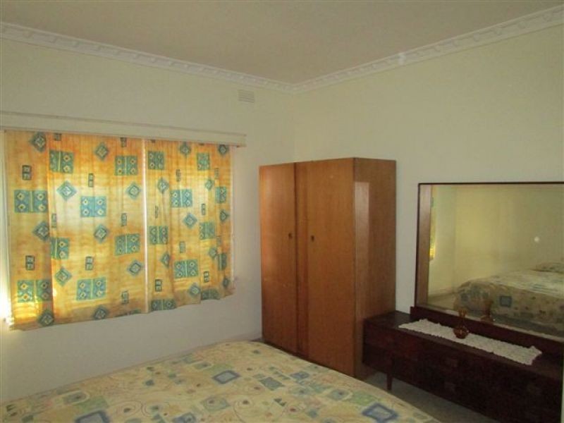 31 Milbourne Street, Warracknabeal VIC 3393