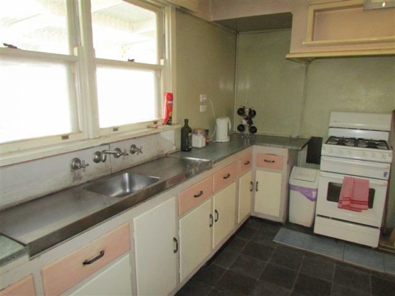 31 Milbourne Street, Warracknabeal VIC 3393