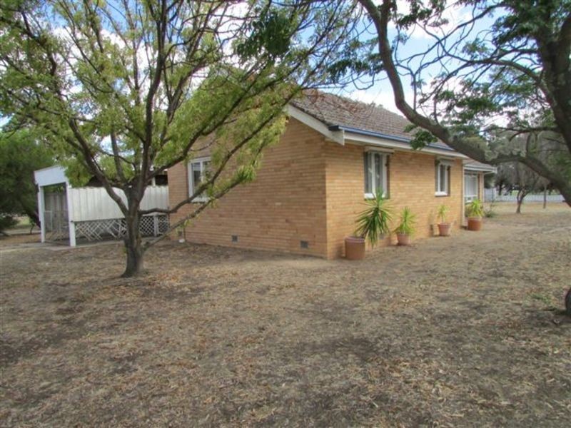 130 Anderson Street, Warracknabeal VIC 3393