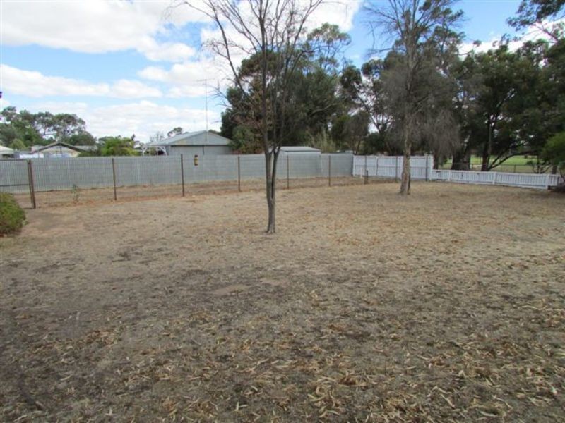 130 Anderson Street, Warracknabeal VIC 3393