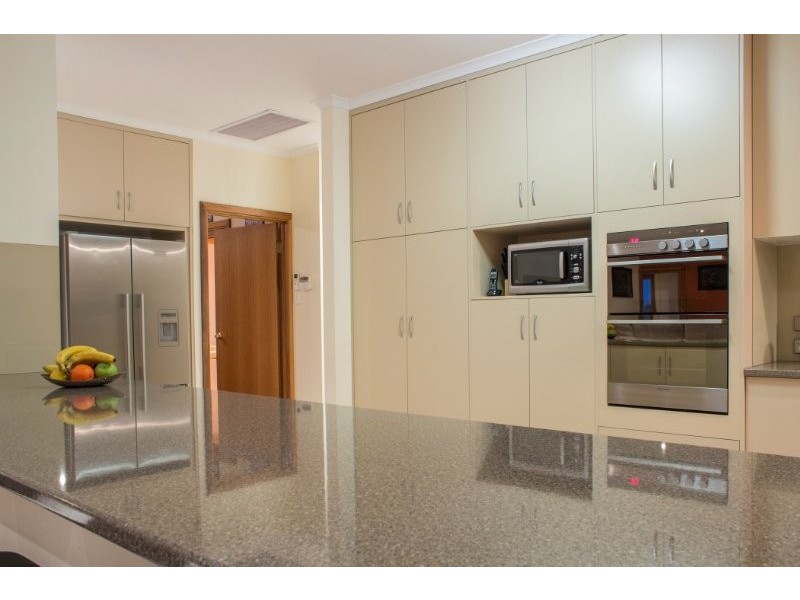 10 River Road, Port Noarlunga SA 5167