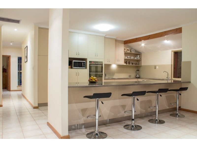 10 River Road, Port Noarlunga SA 5167
