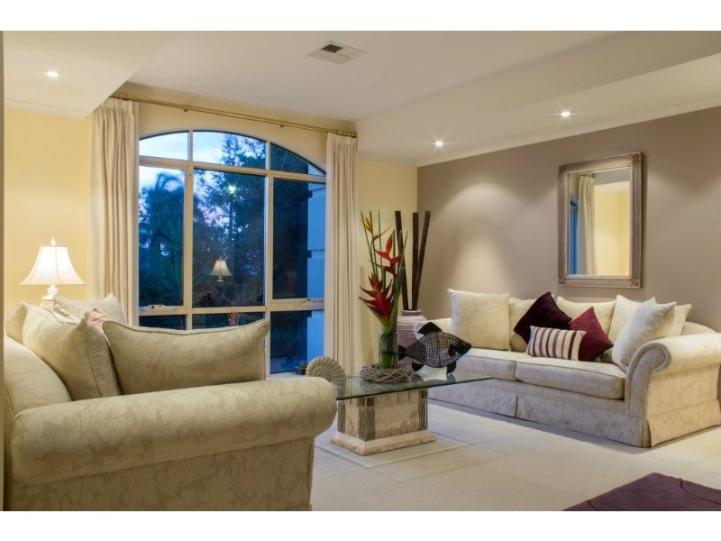 12 Annabelle Drive, Hallett Cove SA 5158