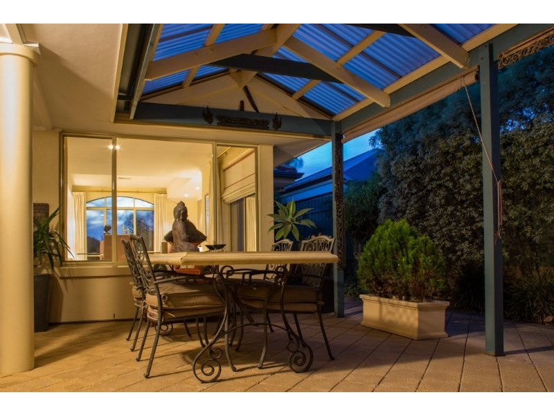 12 Annabelle Drive, Hallett Cove SA 5158