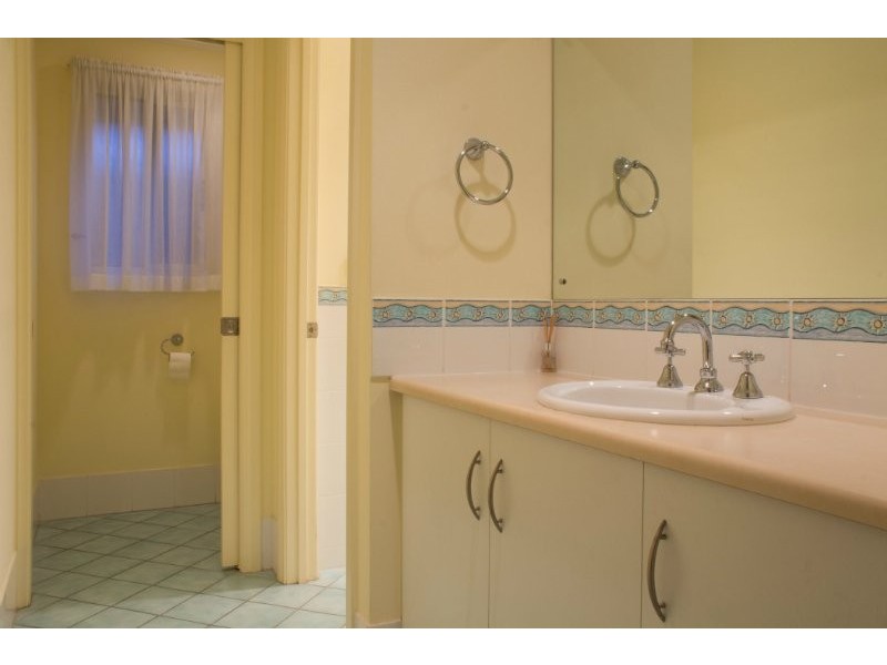 12 Annabelle Drive, Hallett Cove SA 5158