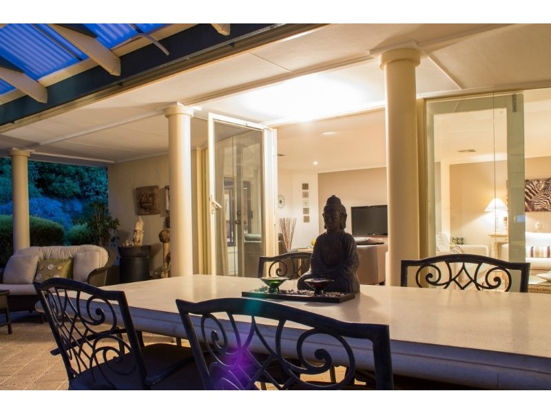 12 Annabelle Drive, Hallett Cove SA 5158