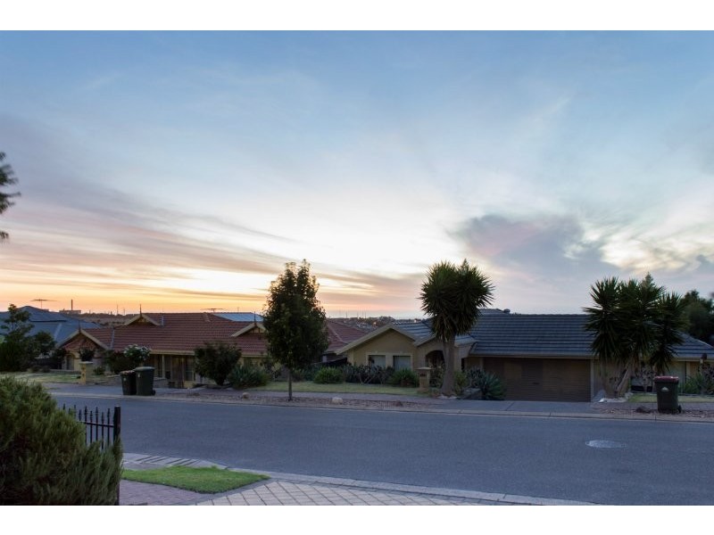 12 Annabelle Drive, Hallett Cove SA 5158