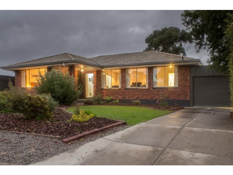 11 Ardross Crescent, Morphett Vale SA 5162