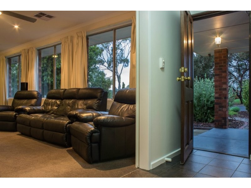 11 Ardross Crescent, Morphett Vale SA 5162