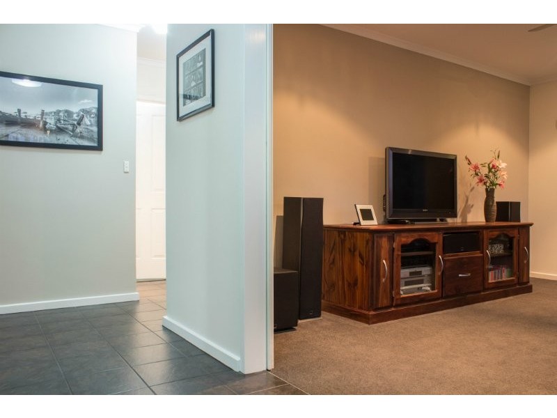 11 Ardross Crescent, Morphett Vale SA 5162