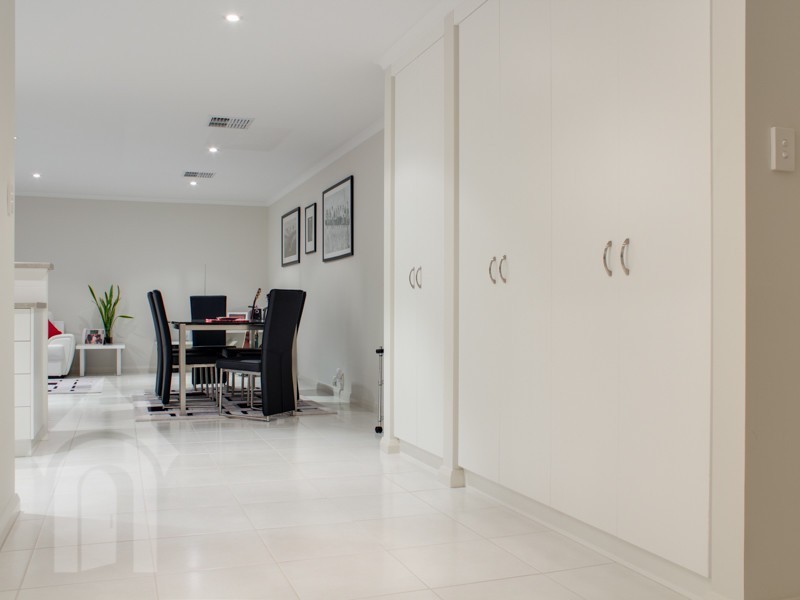 8 Elizabeth Crescent, Hallett Cove SA 5158