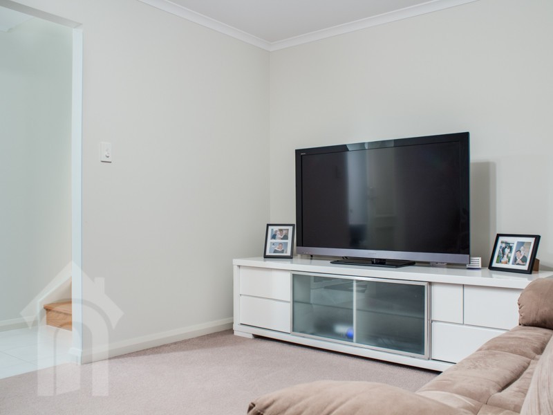 8 Elizabeth Crescent, Hallett Cove SA 5158