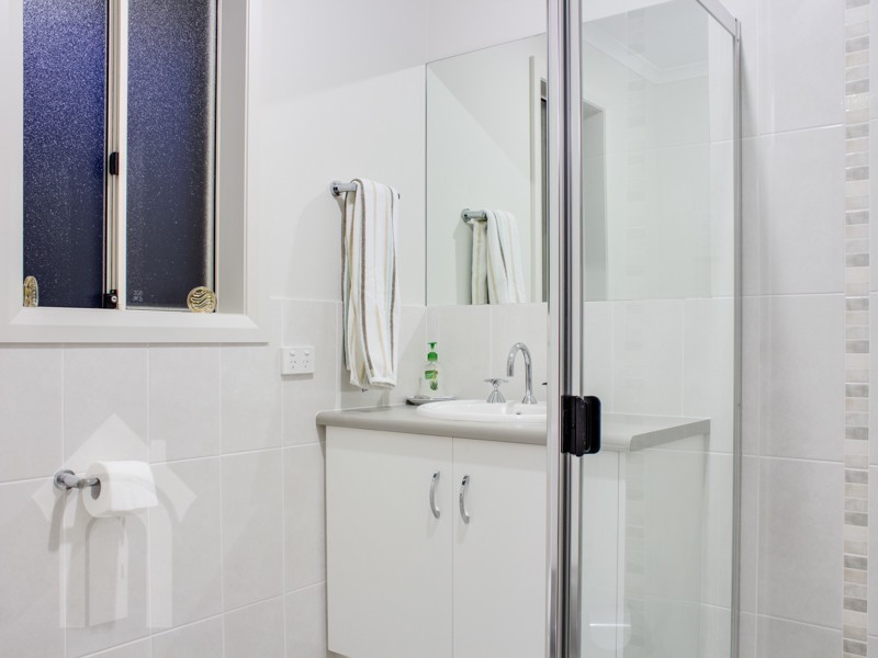 8 Elizabeth Crescent, Hallett Cove SA 5158