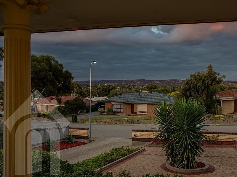 30 Glenhelen Road, Morphett Vale SA 5162