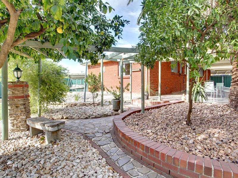 21 Ayre Street, Morphett Vale SA 5162