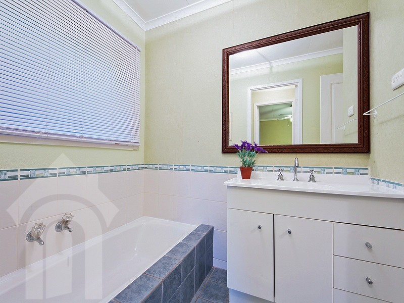 26 Mallett Avenue, Morphett Vale SA 5162