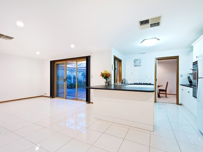 29 Jagger Crescent, Woodcroft SA 5162