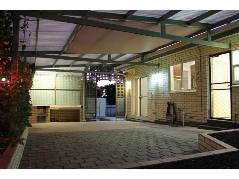 34 Burns Court, Morphett Vale SA 5162