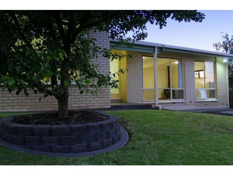 34 Burns Court, Morphett Vale SA 5162