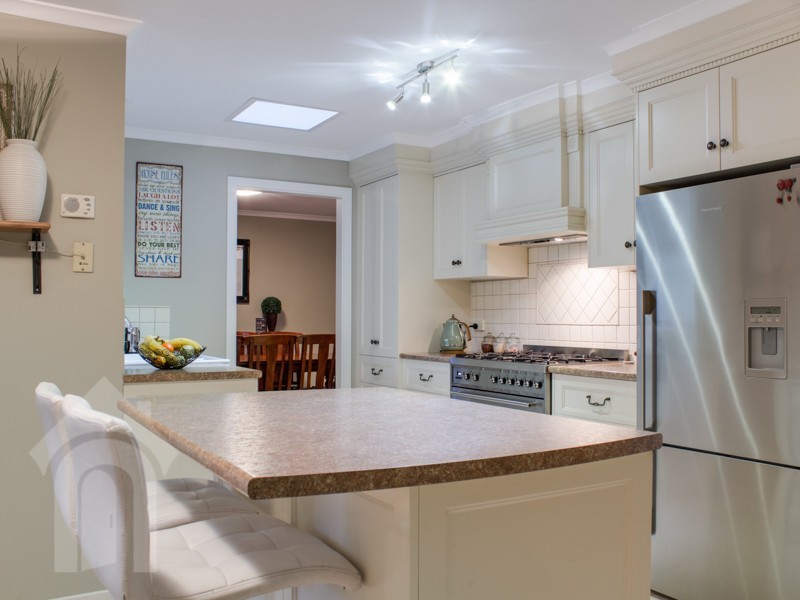 4 Polo Court, Woodcroft SA 5162