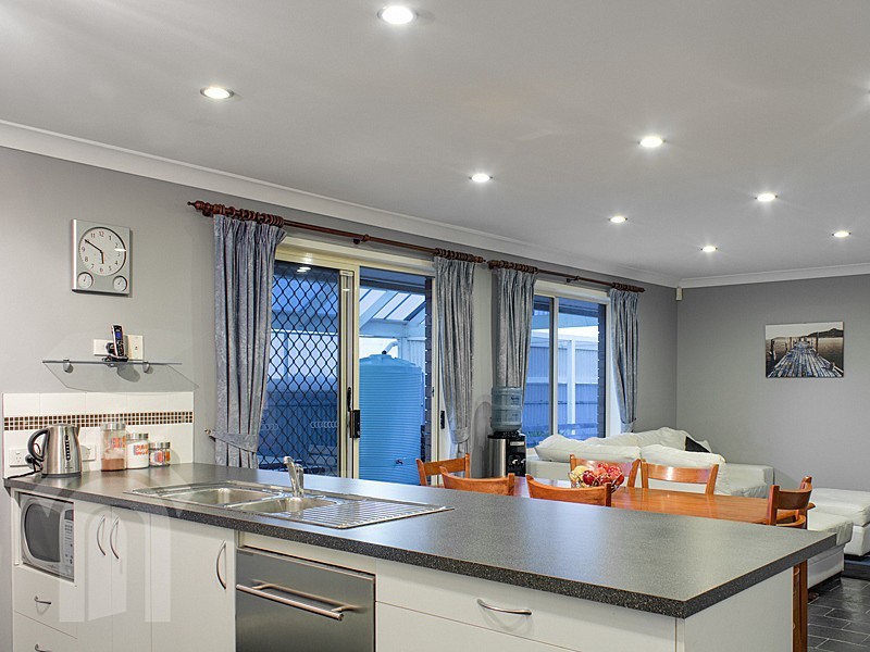 22 Windlass Square, Seaford Rise SA 5169